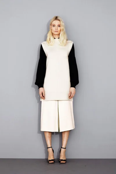 Look 18